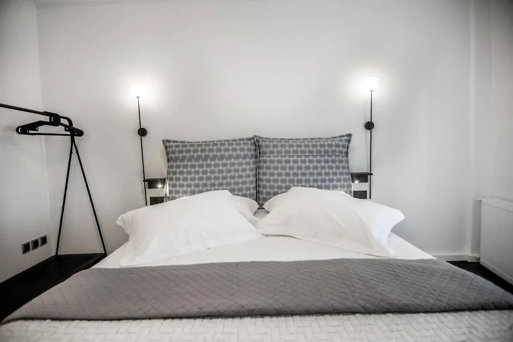 A & B Minimal Suite With Sea View In Argostoli Apartment