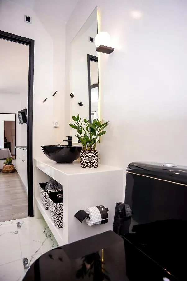 Apartment A & B Minimal Suite With Sea View In Argostoli