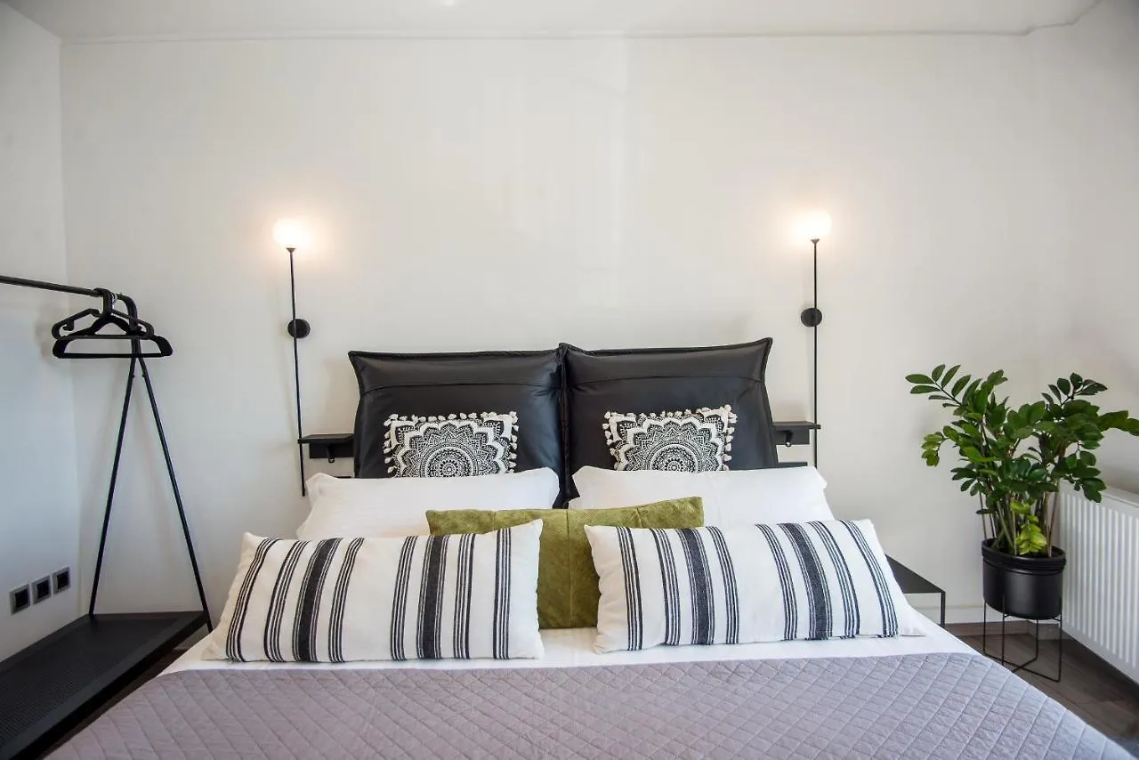 Apartment A & B Minimal Suite With Sea View In Argostoli